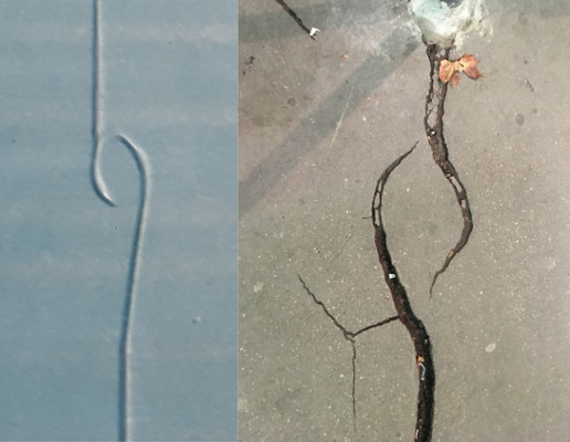 Deux exemples de fissures en forme de crochet montrant une partie répulsive et une partie attractive de la trajectoire. A gauche : Expérience de laboratoire dans une feuille d’élastomère silicone. A droite : Fissures en crochet observées sur un revêtement de trottoir usagé.