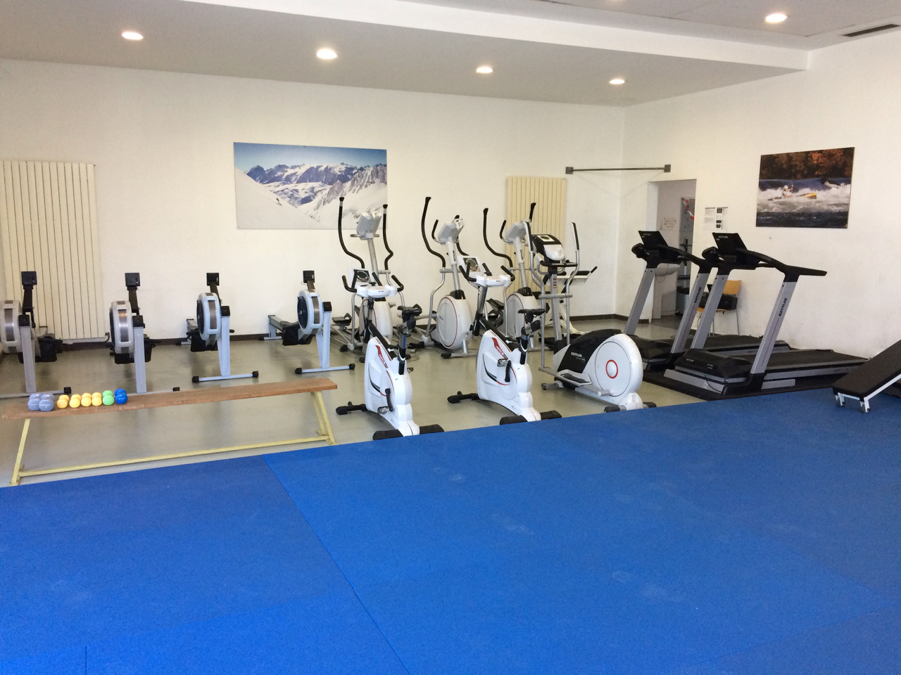 Photo d'une seconde partie de la salle de musculation du site Descartes