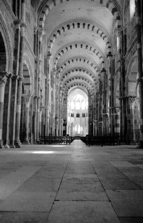 Vézelay, midi solaire, 20 mai