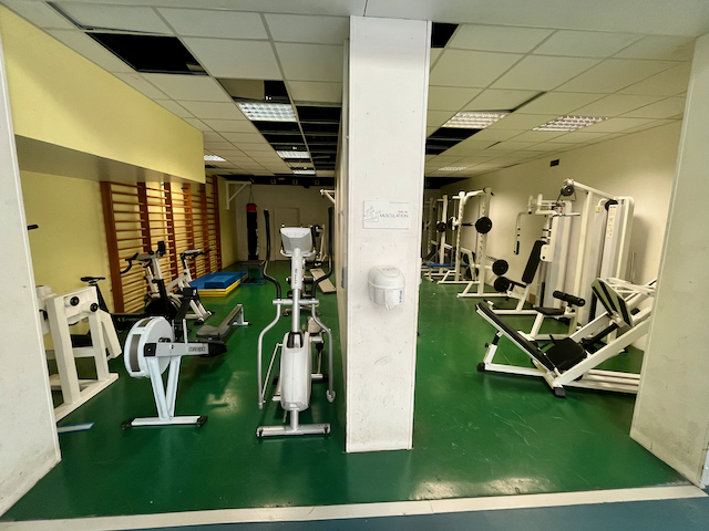 Monod weight room