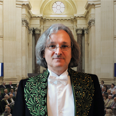 Photo d'Etienne Ghys à l'Académie des sciences