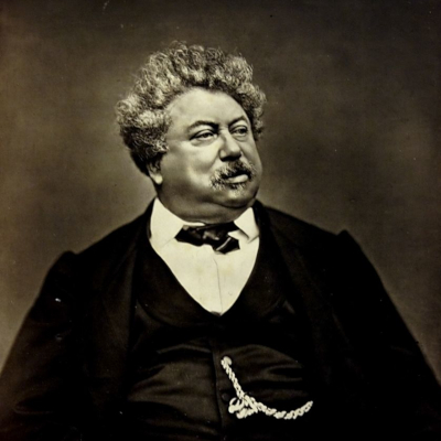 Reproduction d'une photo d'Alexandre Dumas réalisée par Carjat et présentée dans une exposition à Villers Cotterets, village natal de l'auteur, à l'occasion du bicentenaire de sa naissance. • Crédits : Afp - AFP