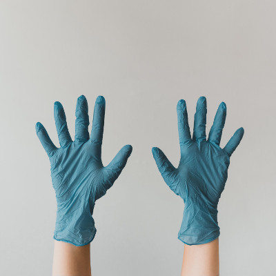 Gants ©Clay Banks / Unsplash