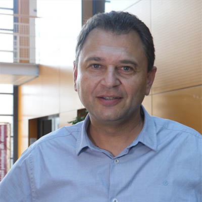 portrait de Stéphane Parola